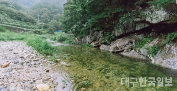 물이 맑고 풍부해서 가야산의 여러 계곡 중 대표적인 명소로 손꼽히는 성주 포천계곡. 성주군 제공